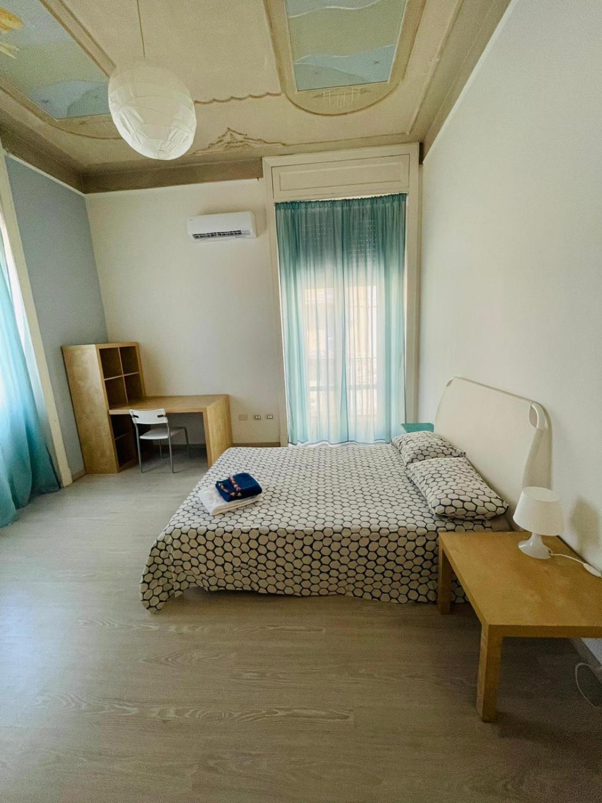 Deodato Guest House カターニア エクステリア 写真